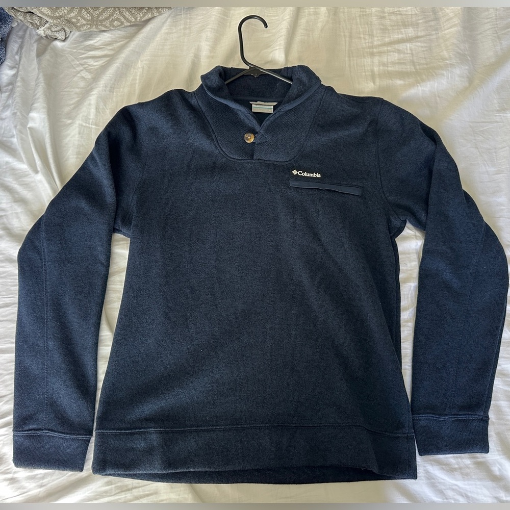 NWOT Navy Columbia sweater - Medium